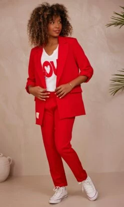 T-Shirt Magda Blanc Love Rouge -Vêtements Soldes 2024 facetune 08 09 2023 12 44 21