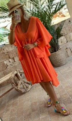 Petite Robe De Plage Kristy Orange 15 Petite Robe De Plage Kristy Orange -Vêtements Soldes 2024 facetune 09 08 2023 09 07 18