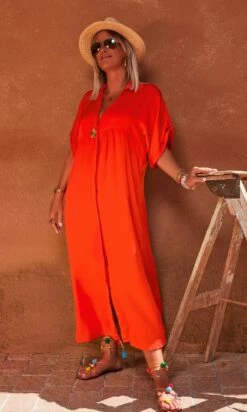 Robe Valène Satin Orange -Vêtements Soldes 2024 facetune 10 07 2023 15 08 51