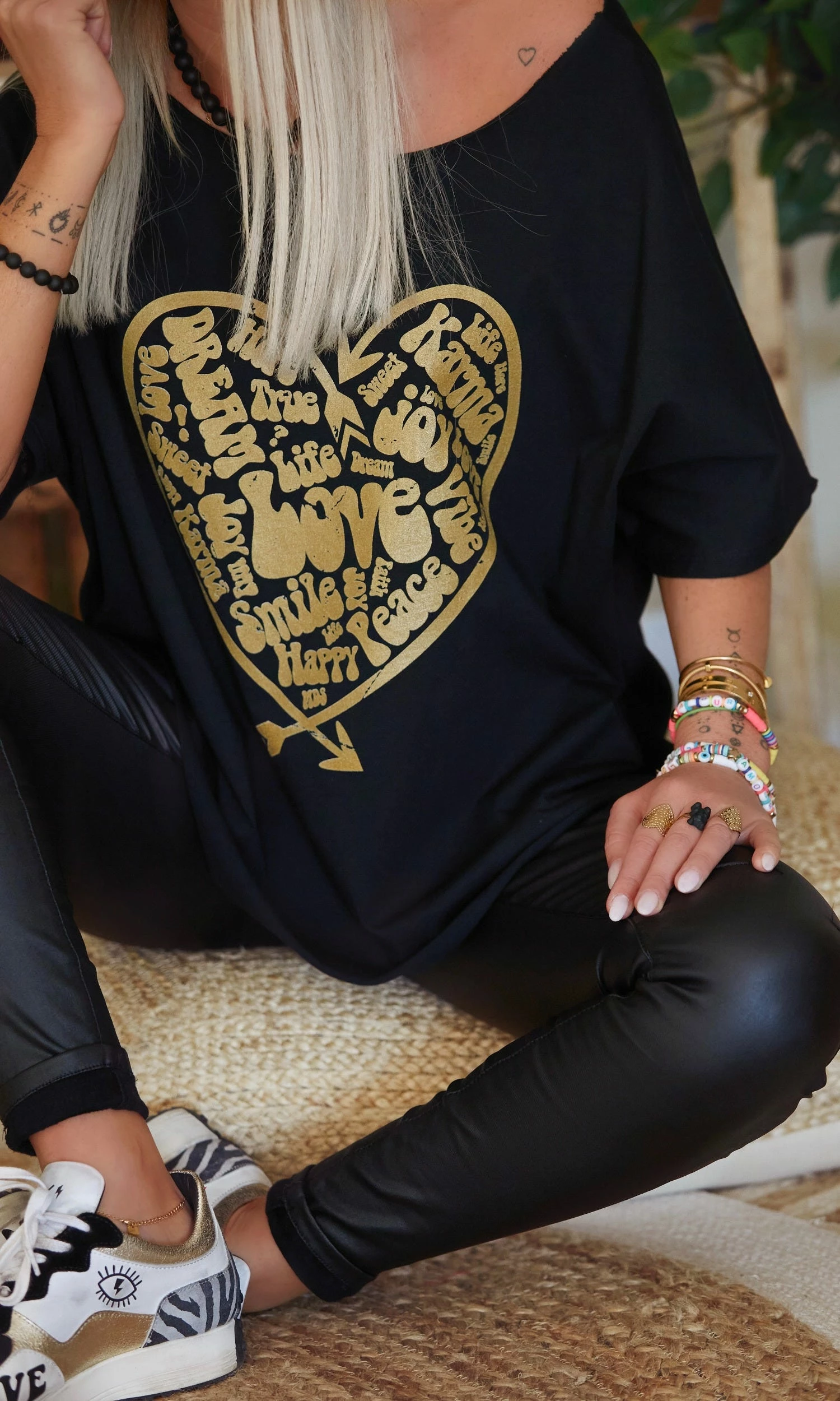 T-Shirt Solene Oversize Noir Heart Arrow Or 4 T-Shirt Solene Oversize Noir Heart Arrow Or – Image 2