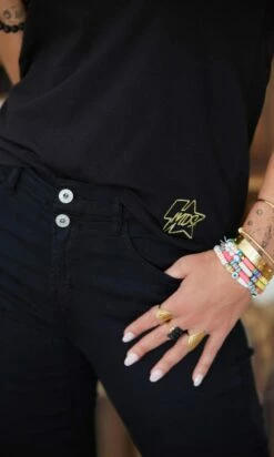 T-Shirt Naïm Noir Little Heart Or -Vêtements Soldes 2024 facetune 11 01 2023 11 26 55 1 1