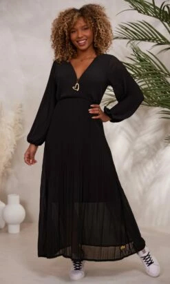 Robe Catelyn Noir -Vêtements Soldes 2024 facetune 11 12 2023 09 53 11