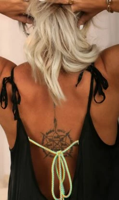 Robe Laly Satin Noir -Vêtements Soldes 2024 facetune 12 02 2024 16 23 29