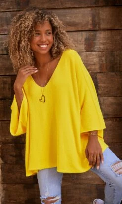 Pull Léon Oversize Jaune -Vêtements Soldes 2024 facetune 12 10 2023 10 52 30