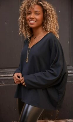 Sweat Fin Logan Noir Angel Love Blanc -Vêtements Soldes 2024 facetune 12 10 2023 11 28 34 1