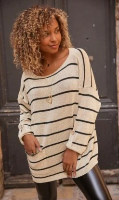 Pull Mika Oversize Doré Irisé Marinière Noir -Vêtements Soldes 2024 facetune 12 10 2023 14 22 49