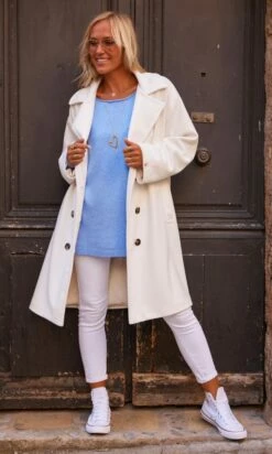 Pull Floyd Bleu Jean -Vêtements Soldes 2024 facetune 12 10 2023 16 20 56