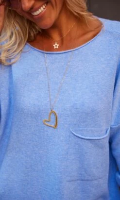 Pull Floyd Bleu Jean -Vêtements Soldes 2024 facetune 12 10 2023 16 38 19