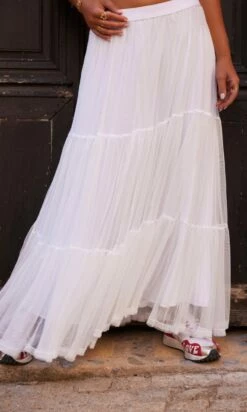 Jupon Stan Blanc -Vêtements Soldes 2024 facetune 12 10 2023 16 51 54