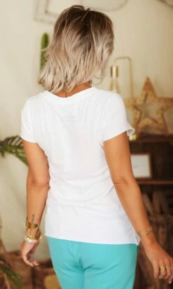 T-Shirt Magda Blanc Love Bleu Turquoise -Vêtements Soldes 2024 facetune 13 03 2023 10 39 05