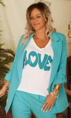 T-Shirt Magda Blanc Love Bleu Turquoise -Vêtements Soldes 2024 facetune 13 03 2023 10 39 47 1