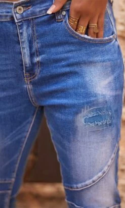 Jean's Gaby Used Denim 11 Jean's Gaby Used Denim -Vêtements Soldes 2024 facetune 13 03 2024 10 10 42