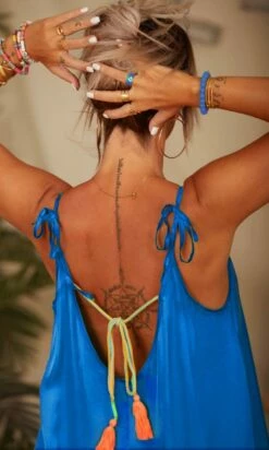 Robe Laly Satin Bleu Electrique -Vêtements Soldes 2024 facetune 13 06 2023 14 10 20