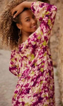 Robe Titaïna Violet Dye Color Anis -Vêtements Soldes 2024 facetune 13 10 2023 09 08 31