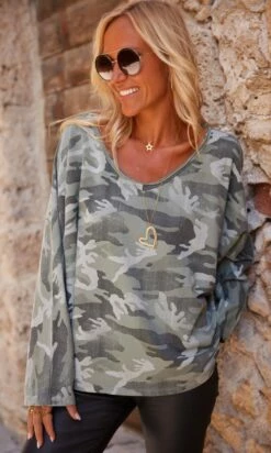 Sweat Fin Logan Kaki Camouflage Angel Love Rose Fluo -Vêtements Soldes 2024 facetune 13 10 2023 11 34 21