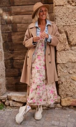 Robe Titaïna Taupe Dye Color Rose -Vêtements Soldes 2024 facetune 13 10 2023 12 36 05