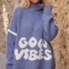 Pull Amaury Bleu Jean Good Vibes Blanc -Vêtements Soldes 2024 facetune 13 10 2023 14 09 41