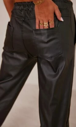 Pantalon Philéas Huilé Noir -Vêtements Soldes 2024 facetune 13 11 2023 22 37 08