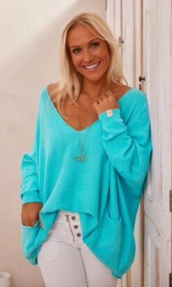 Pull Nestor Oversize Bleu Turquoise -Vêtements Soldes 2024 facetune 14 02 2024 15 30 12
