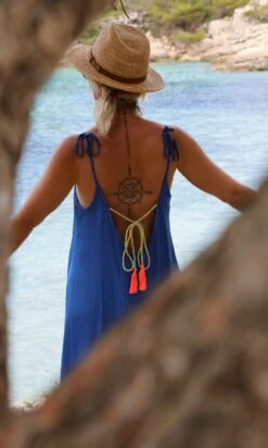 Petite Robe Laly Satin Bleu Electrique -Vêtements Soldes 2024 facetune 14 06 2023 11 04 01