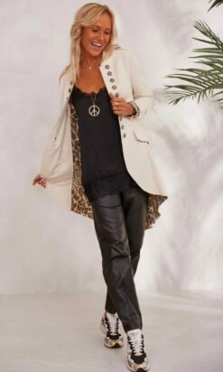 Pantalon Philéas Huilé Noir -Vêtements Soldes 2024 facetune 14 11 2023 12 46 09 1 1