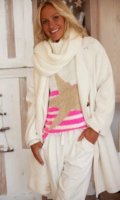 Pull Loann Blanc Marinière Rose Star Or -Vêtements Soldes 2024 facetune 14 11 2023 15 48 42