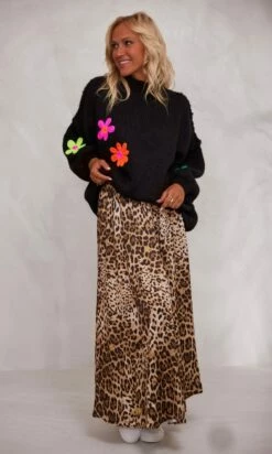 Jupon Ayron Satin Camel Léopard -Vêtements Soldes 2024 facetune 14 11 2023 22 33 52 1