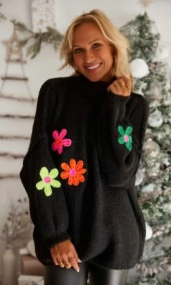Pull Siméon Noir Flores -Vêtements Soldes 2024 facetune 14 11 2023 22 40 17