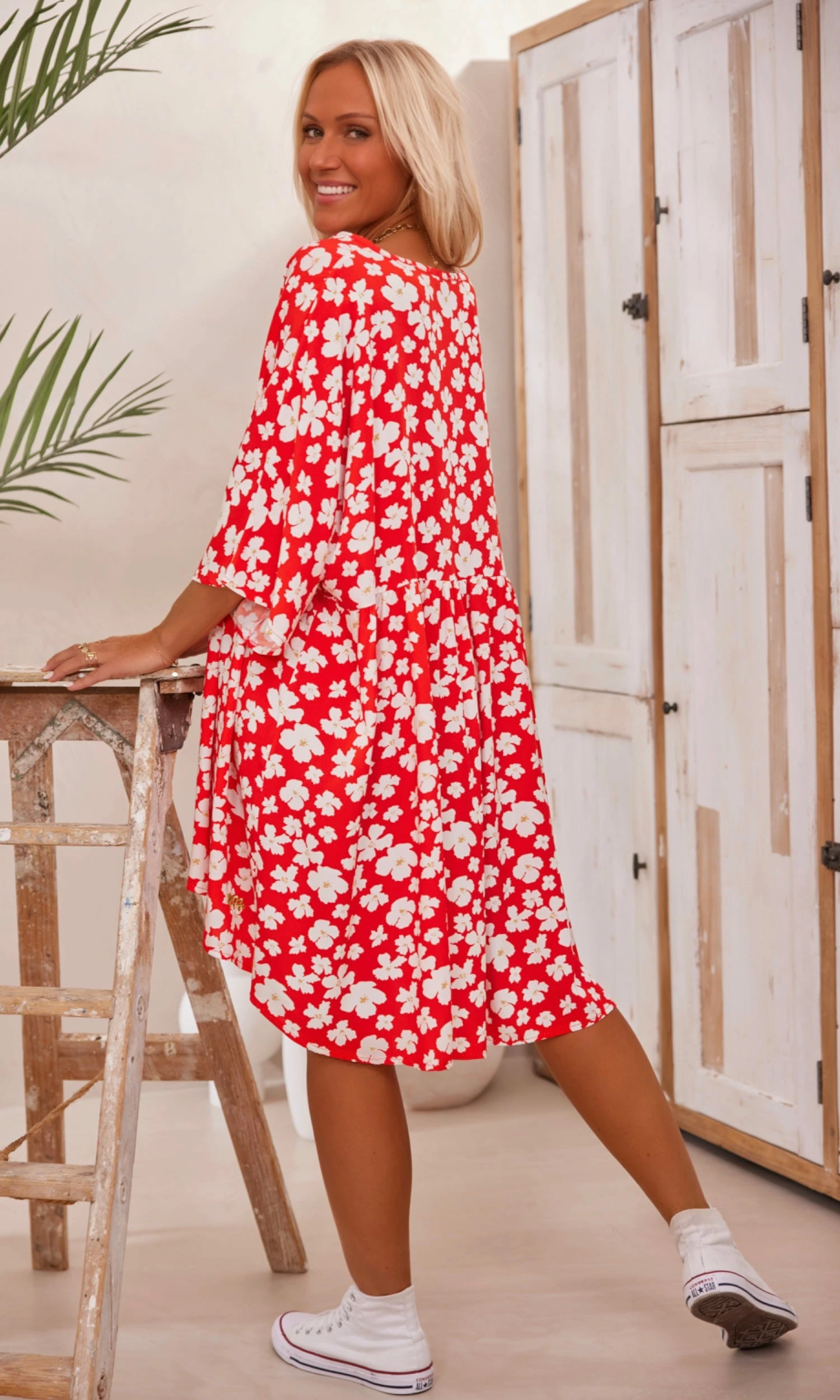 Petite Robe Lucia Oversize Rouge Little Gem 8 Petite Robe Lucia Oversize Rouge Little Gem – Image 6