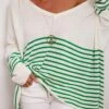 Pull Juliann Oversize Blanc Marinière Vert -Vêtements Soldes 2024 facetune 15 11 2023 00 58 39