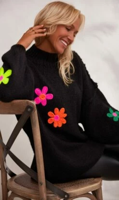 Pull Siméon Noir Flores -Vêtements Soldes 2024 facetune 15 11 2023 07 49 24