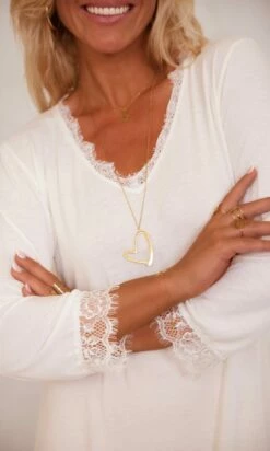 Fond De Robe ML Blanc Cassé -Vêtements Soldes 2024 facetune 15 11 2023 09 38 34