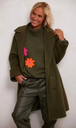 Pantalon Philéas Huilé Kaki -Vêtements Soldes 2024 facetune 15 11 2023 10 46 18 1