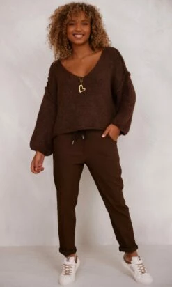 Pantalon Sean Chocolat 15 Pantalon Sean Chocolat -Vêtements Soldes 2024 facetune 15 11 2023 20 55 45