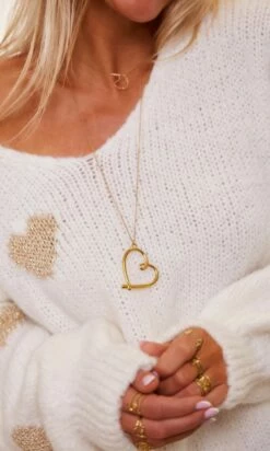 Pull Orso Blanc Cassé Hearts Or -Vêtements Soldes 2024 facetune 15 12 2023 15 42 08