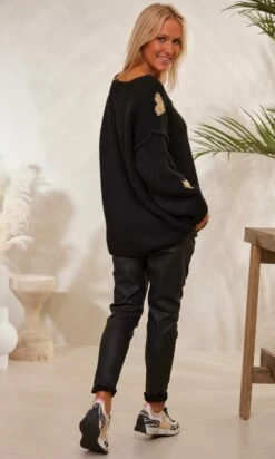 Pull Orso Noir Hearts Or 15 Pull Orso Noir Hearts Or -Vêtements Soldes 2024 facetune 15 12 2023 16 22 57 1