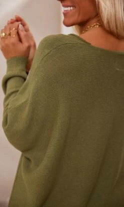 Pull Arsène Oversize Kaki Flowers Blanc -Vêtements Soldes 2024 facetune 16 02 2024 09 21 02