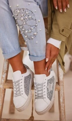 Jean's Daegan -Vêtements Soldes 2024 facetune 16 02 2024 14 04 55