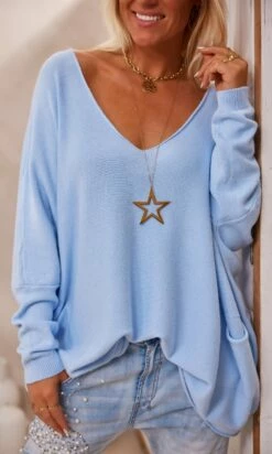 Pull Nestor Oversize Bleu Ciel -Vêtements Soldes 2024 facetune 16 02 2024 16 08 18