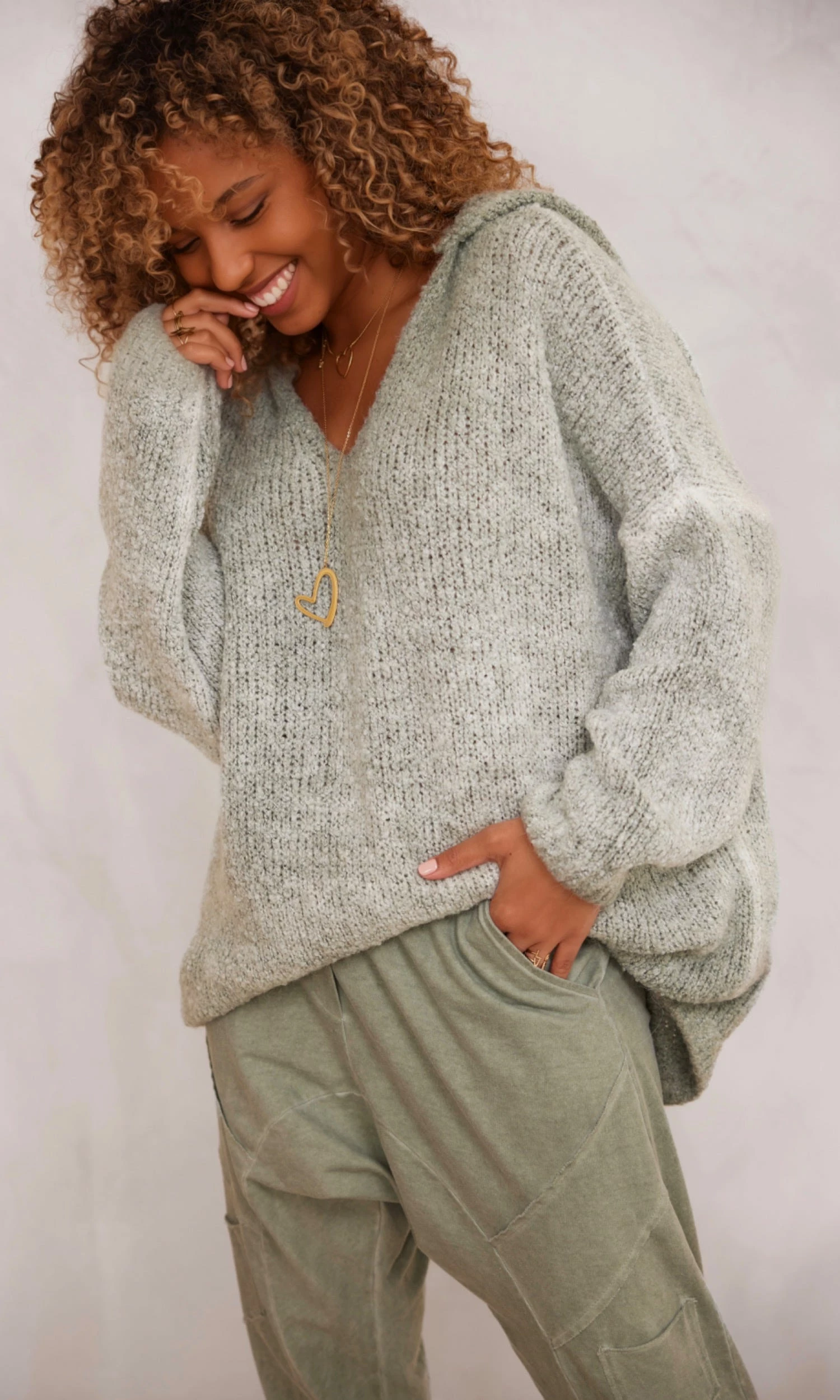 Pull Zack Capuche Oversize Kaki 9 Pull Zack Capuche Oversize Kaki – Image 7