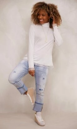 T-Shirt Basic Sous Pull Blanc Cassé -Vêtements Soldes 2024 facetune 16 11 2023 15 02 42