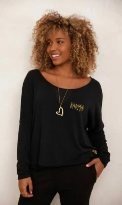 T-Shirt Oscar Court ML Oversize Noir Karma -Vêtements Soldes 2024 facetune 16 11 2023 20 37 27