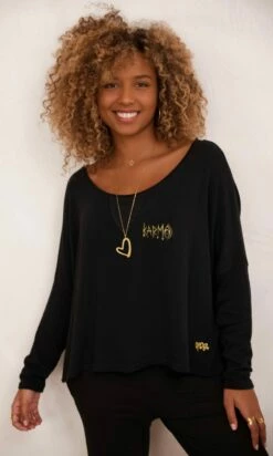 T-Shirt Oscar Court ML Oversize Noir Karma -Vêtements Soldes 2024 facetune 16 11 2023 20 38 48