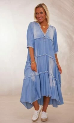 Robe Talya Jean's Used Denim -Vêtements Soldes 2024 facetune 17 01 2024 15 27 02