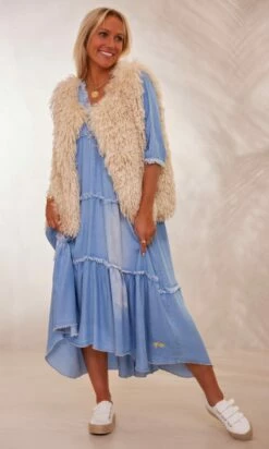 Robe Talya Jean's Used Denim -Vêtements Soldes 2024 facetune 17 01 2024 15 52 48