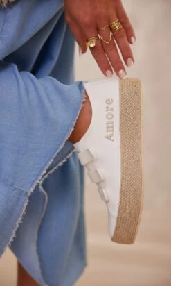 Robe Talya Jean's Used Denim -Vêtements Soldes 2024 facetune 17 01 2024 15 56 13