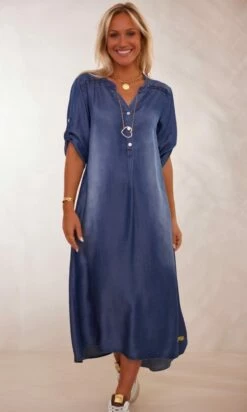 Robe Adriana Jean's Brut -Vêtements Soldes 2024 facetune 17 01 2024 15 58 06