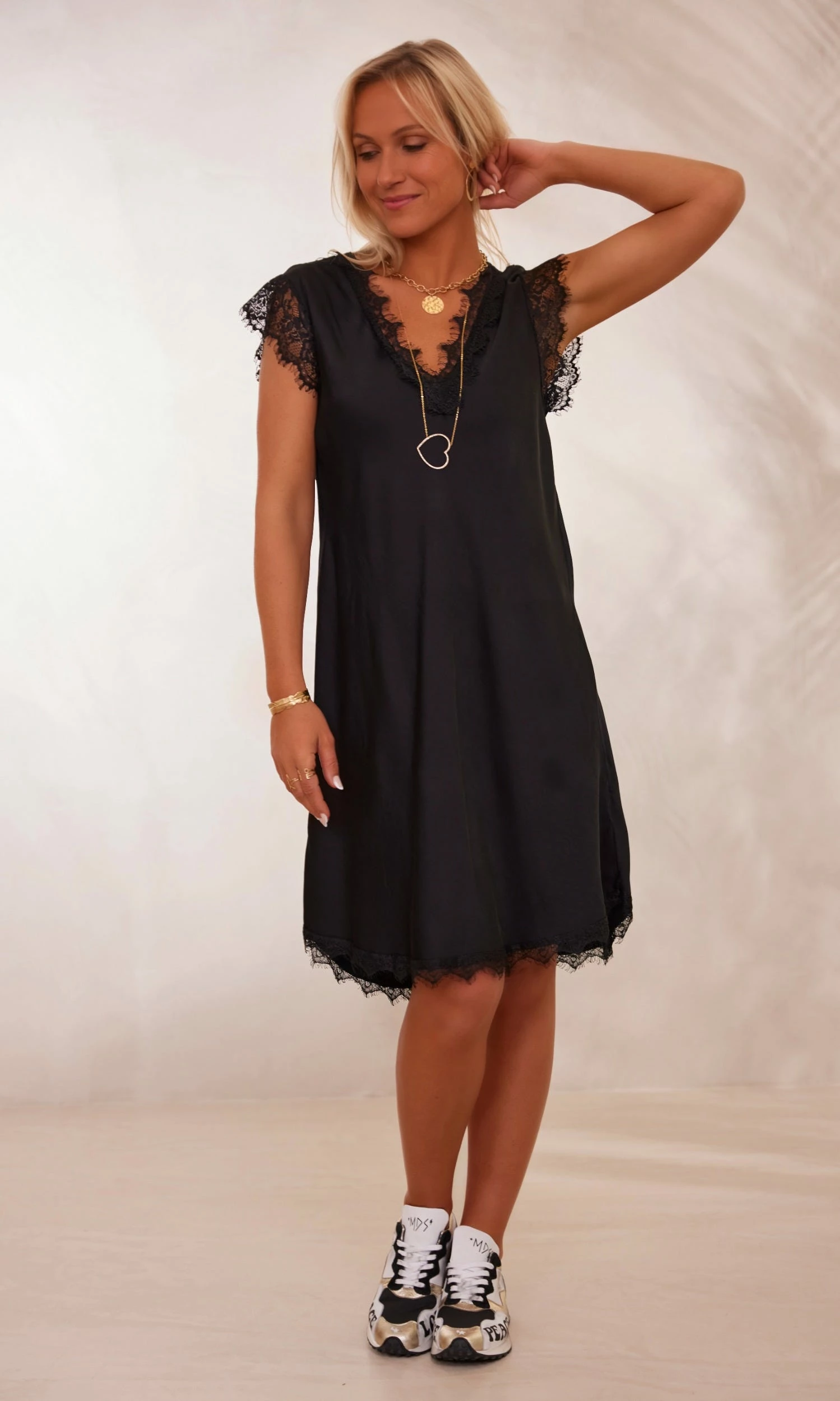 Petite Robe Mae MC Noir 9 Petite Robe Mae MC Noir – Image 7