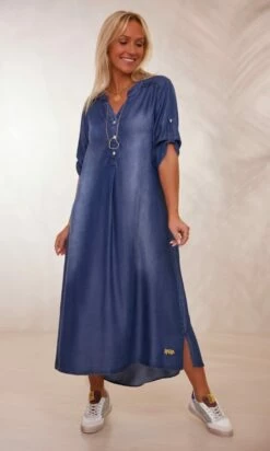 Robe Adriana Jean's Brut -Vêtements Soldes 2024 facetune 17 01 2024 16 45 43