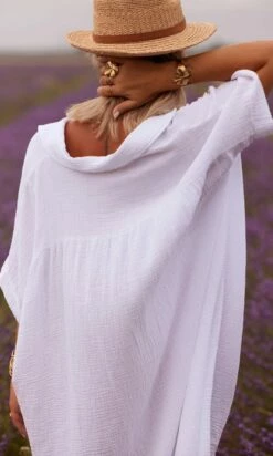 Petite Robe Chemise Sherine Oversize Blanc -Vêtements Soldes 2024 facetune 17 07 2023 10 34 53